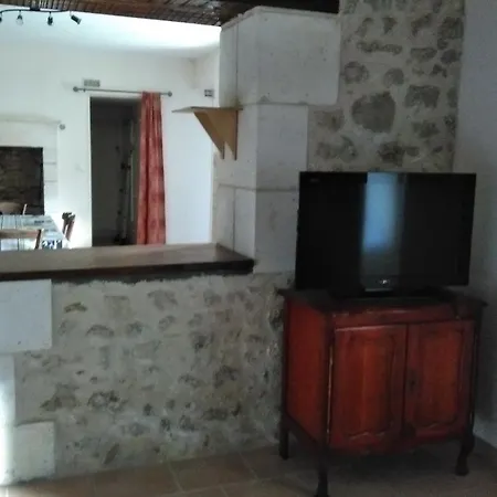 Le Gite De Mayac,16 Rue Du Four A Pain, 24600 Villetoureix France *