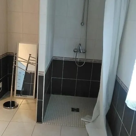 Le Gite De Mayac,16 Rue Du Four A Pain, 24600 Villetoureix France